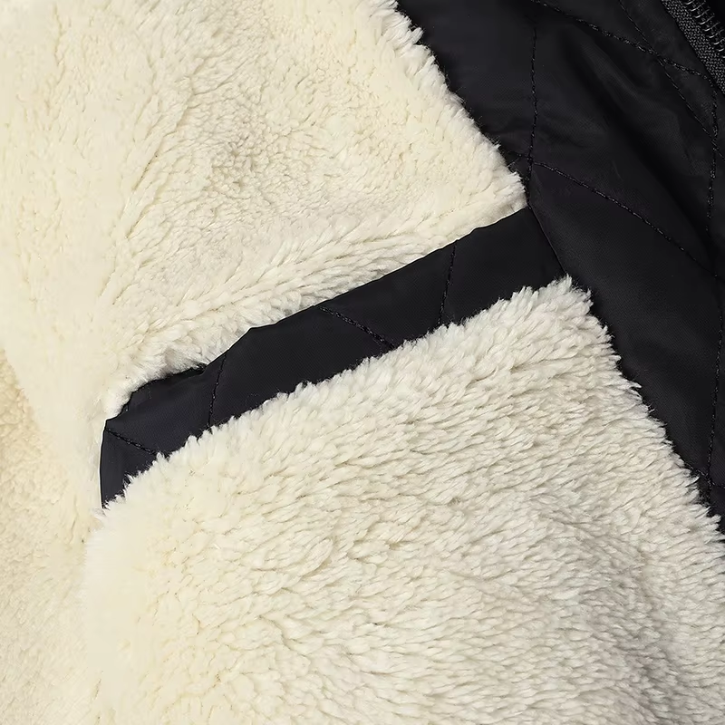 Graz Hybrid-Pufferjacke mit Rautensteppung und Karo-Futter